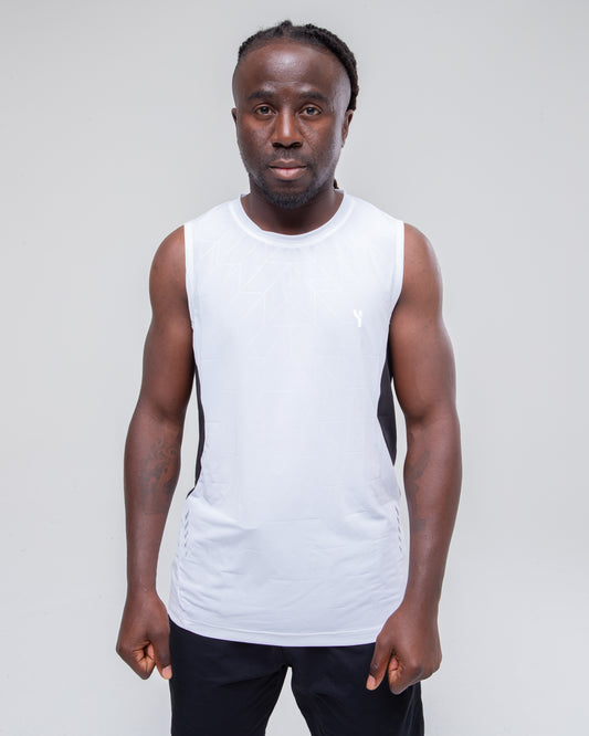 Men’s Sculpt Reflective Vest in white model shot from the front