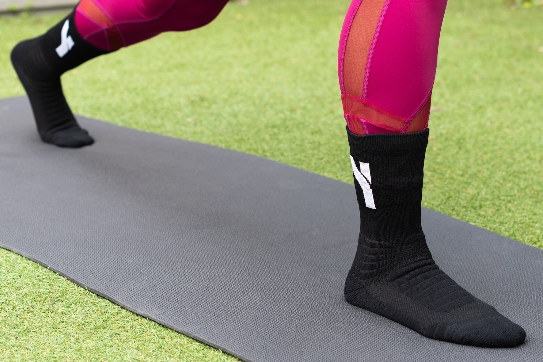The Remarkable Benefits of Tech Socks: Enhancing Performance and Comfo ...